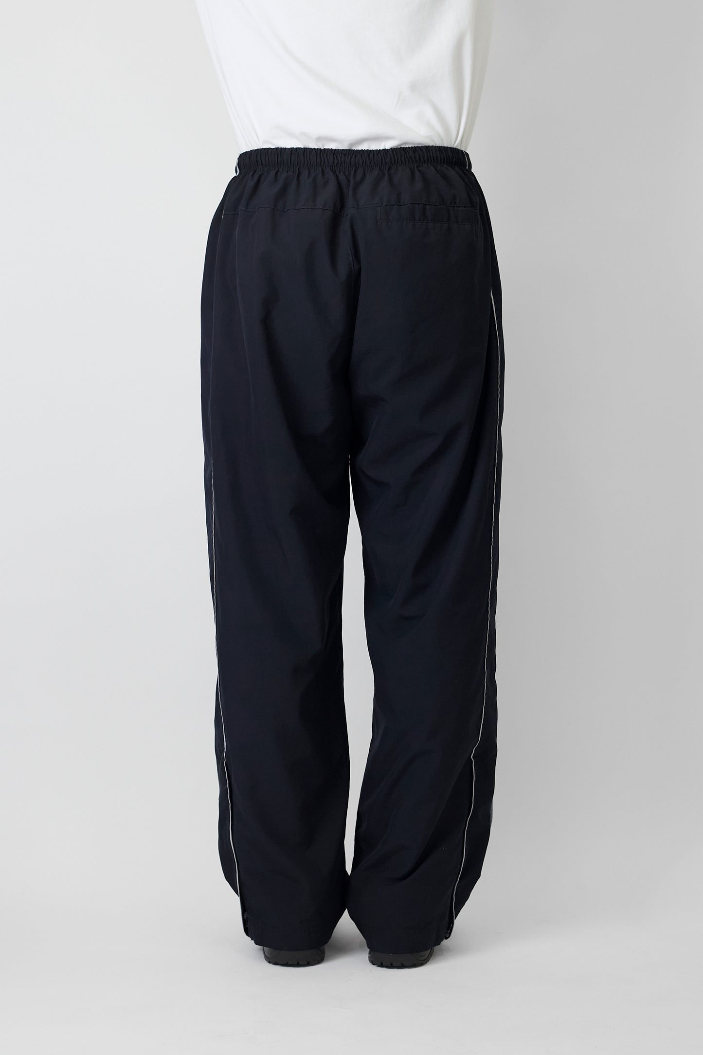 NIKE BLACK NAVY TECH WIDE PANTS
