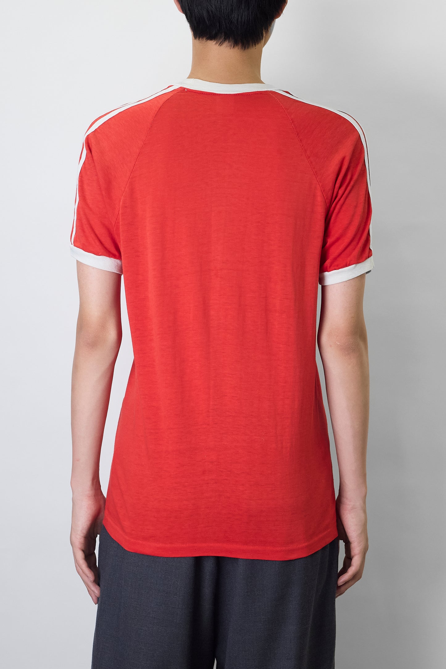 VINTAGE RED WHITE V NECK TEE SHIRT