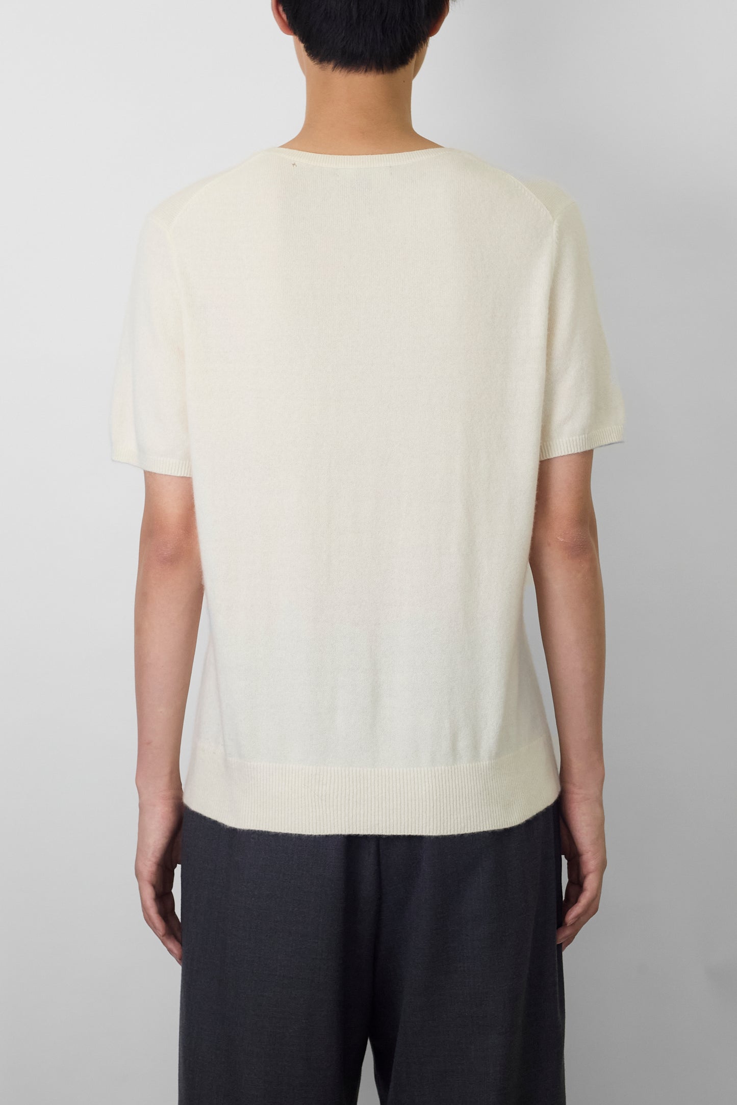 VINTAGE WHITE CASHMERE HALF SLEEVE KNIT