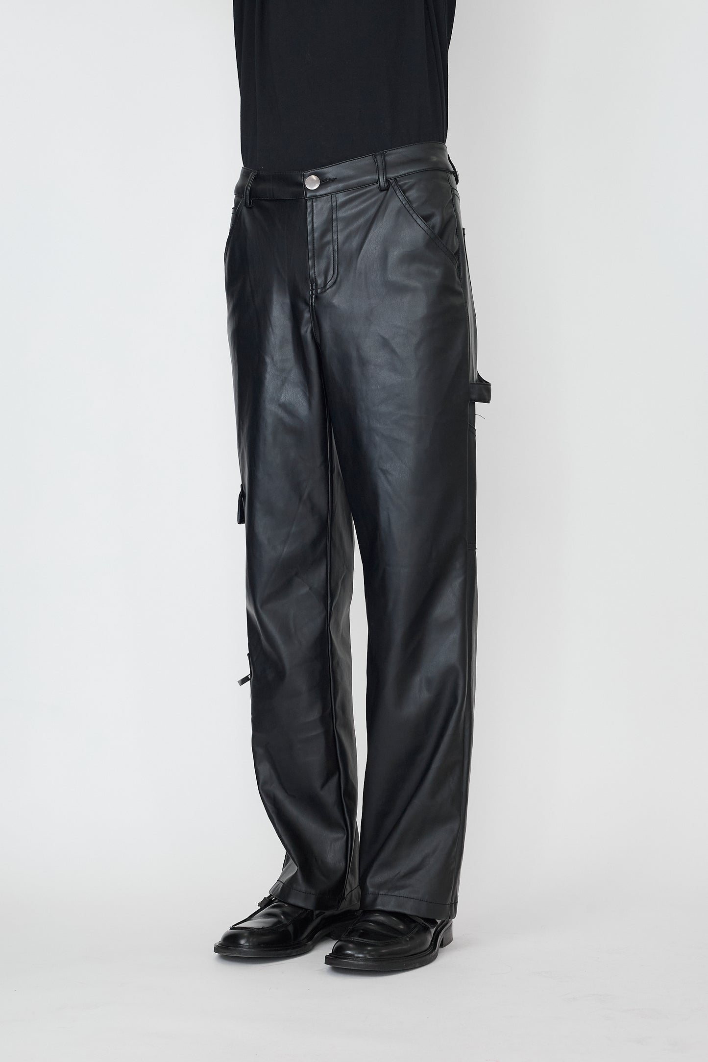 VINTAGE BLACK FAKED LEATHER CARGO WIDE PANTS