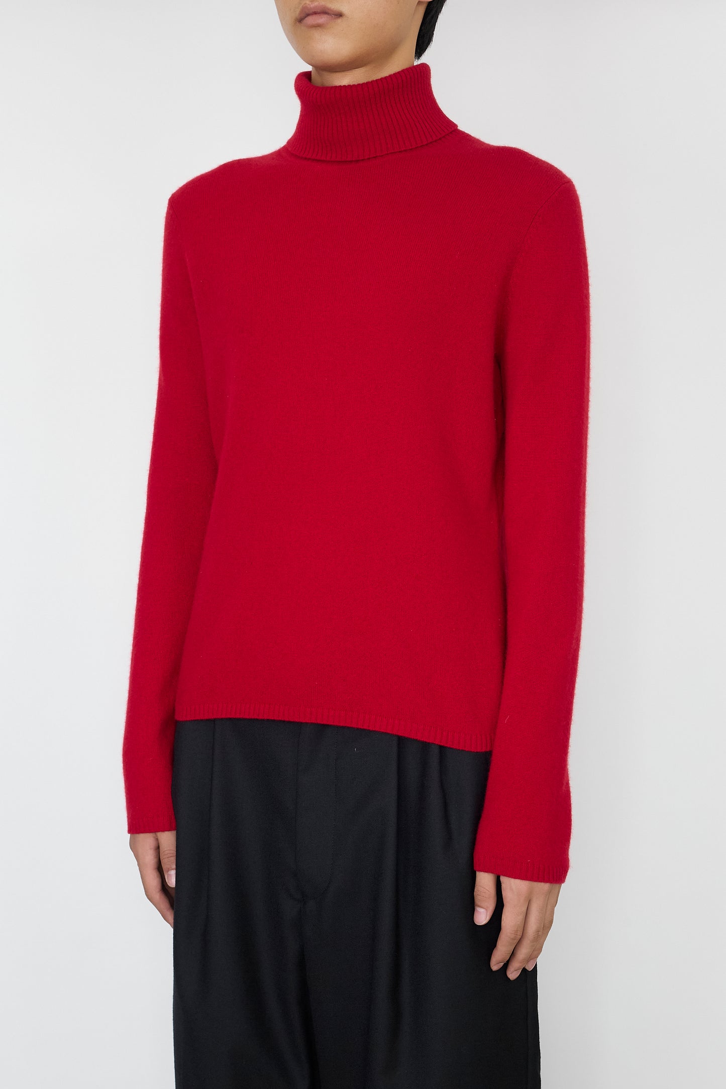 VINTAGE RED CASHMERE TURTLE NECK KNIT