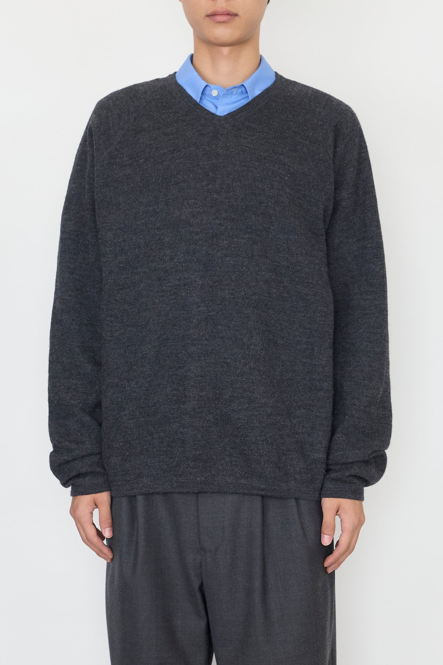 BANANA REPUBLIC GRAY WOOL V NECK KNIT