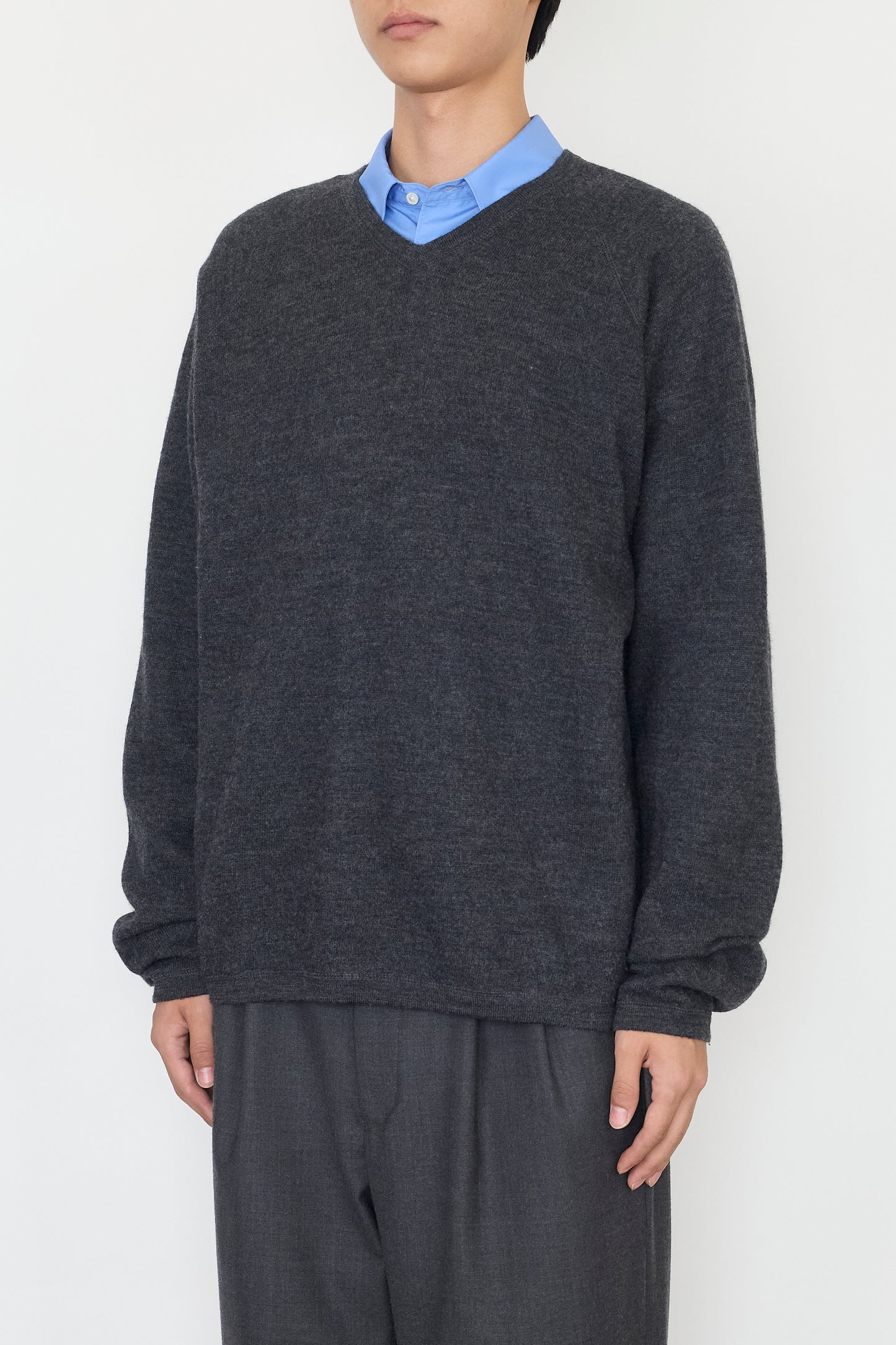 BANANA REPUBLIC GRAY WOOL V NECK KNIT