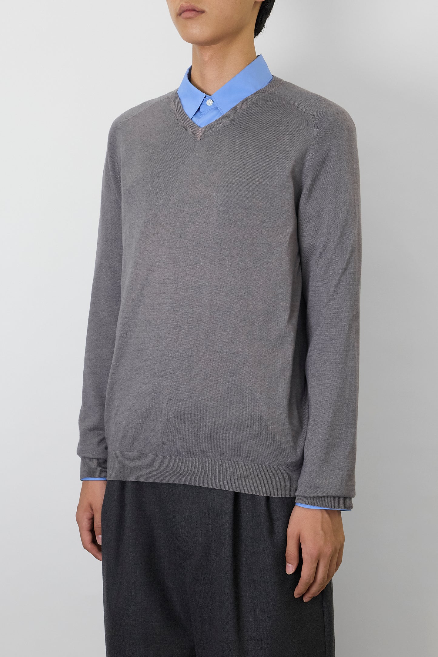JIL SANDER BY RAF SIMONS GRAY PURPLE SILK V NECK KNIT