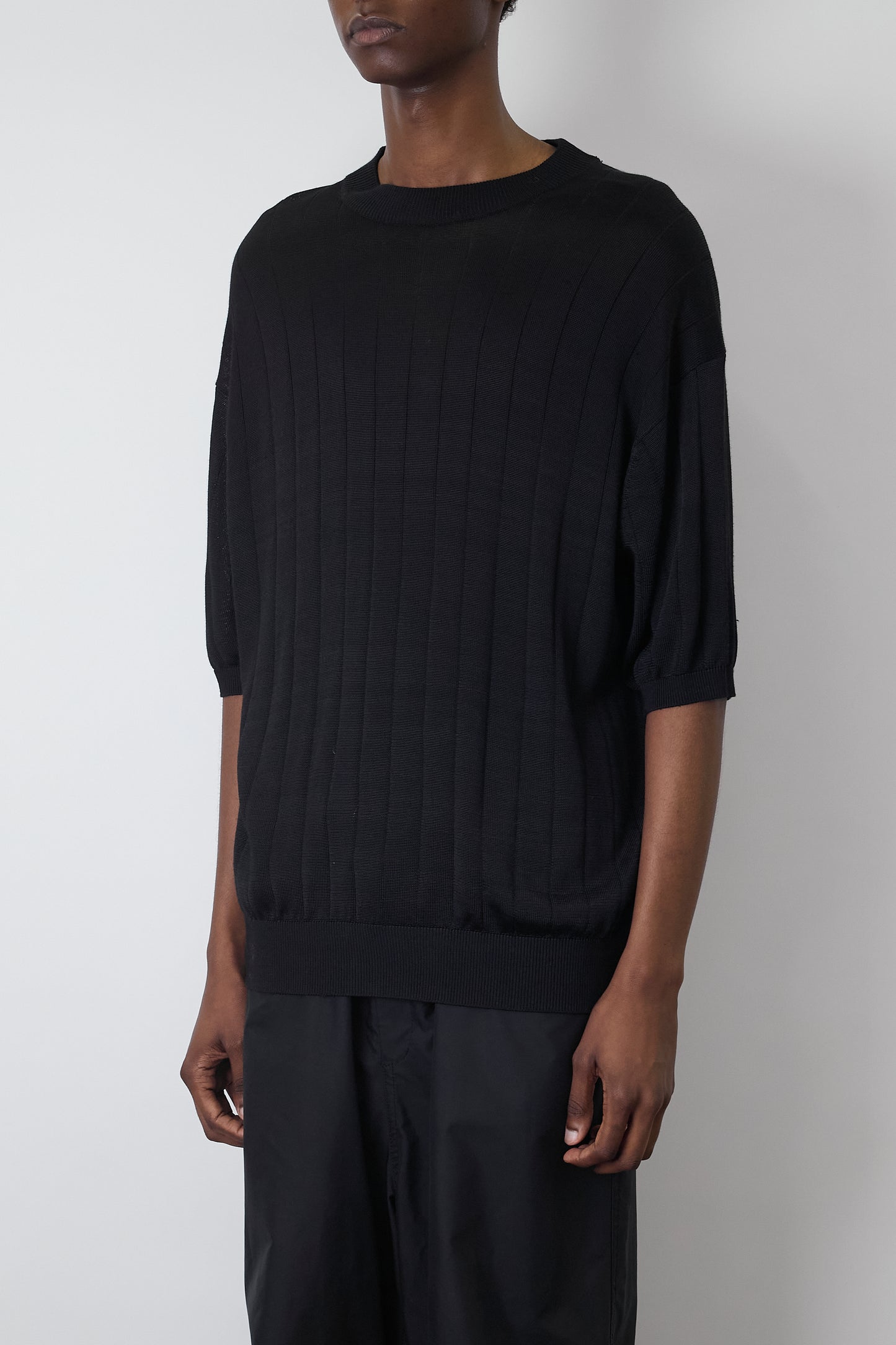 VINTAGE BLACK HALF SLEEVE KNIT T SHIRT