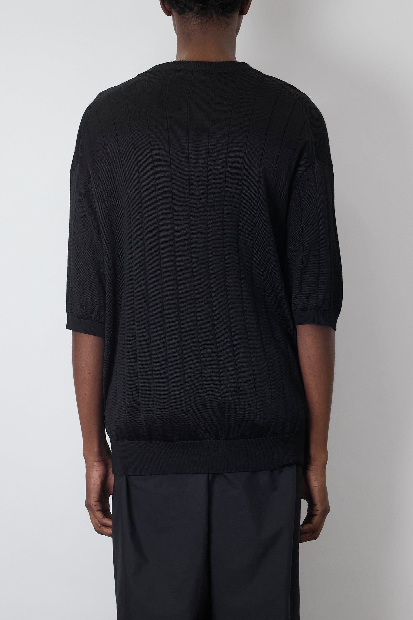 VINTAGE BLACK HALF SLEEVE KNIT T SHIRT