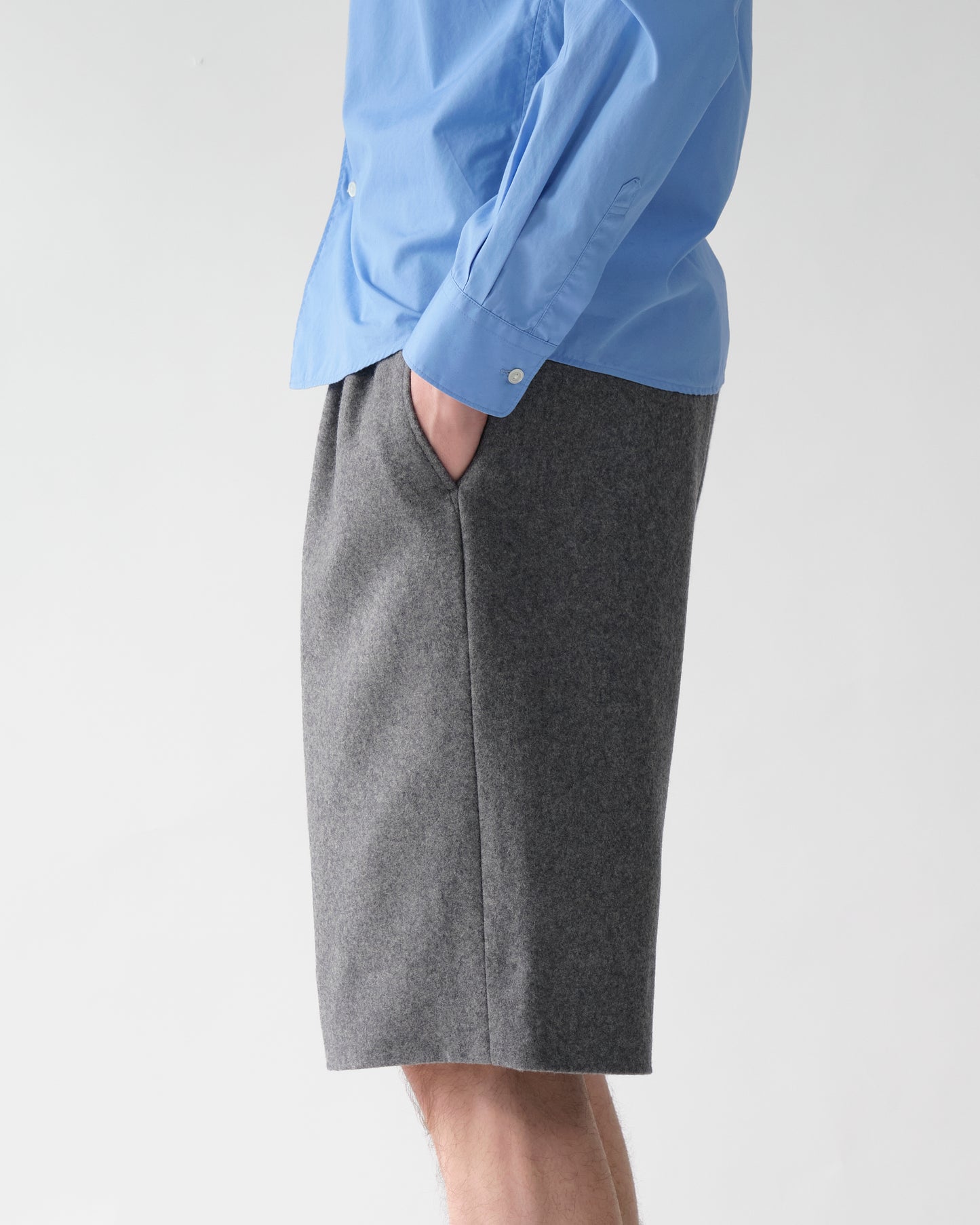 NTRUL MELTON WIDE SHORTS LIGHT GRAY