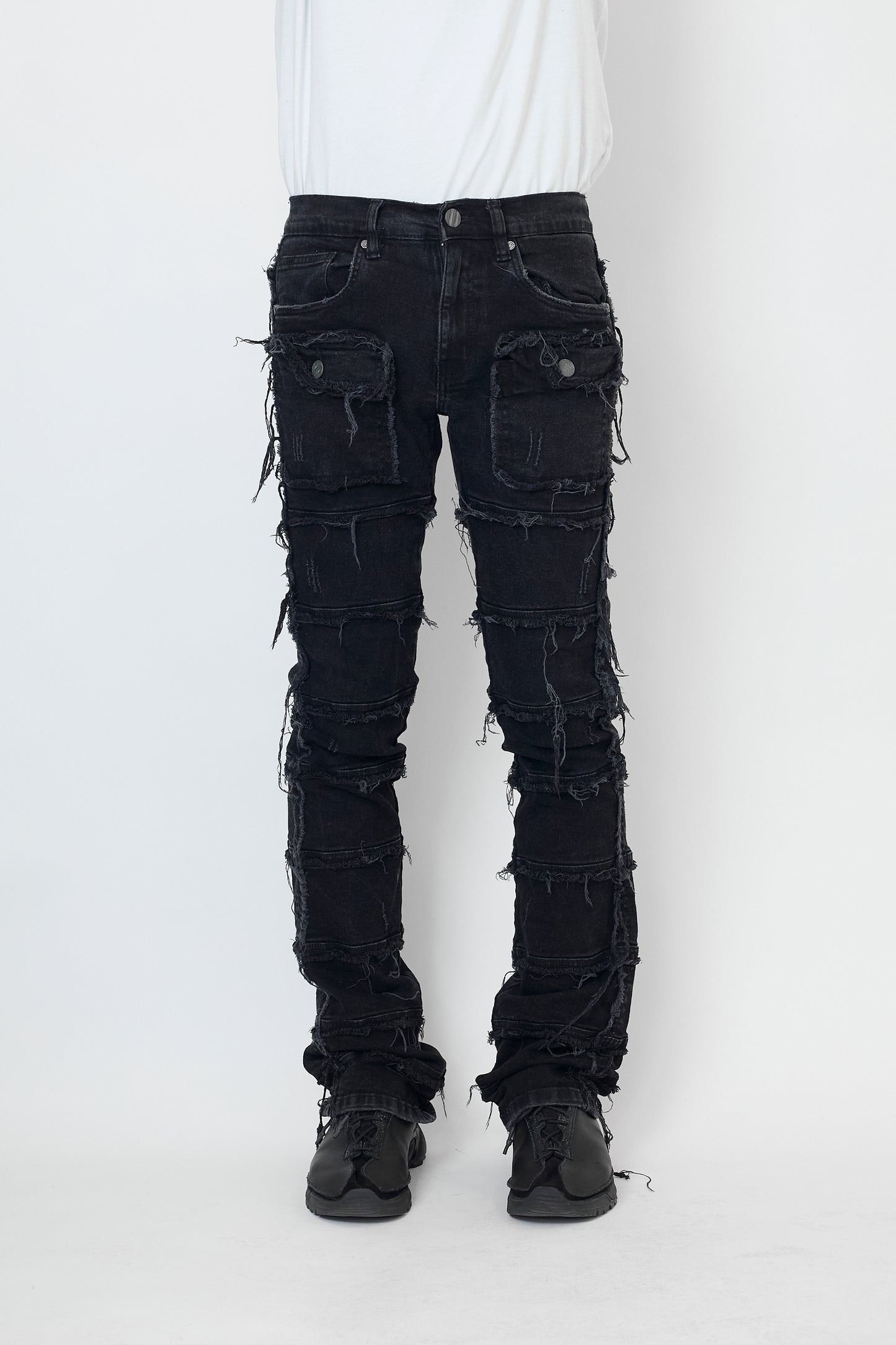 VINTAGE DAMEGED BLACK SKINNY PANTS