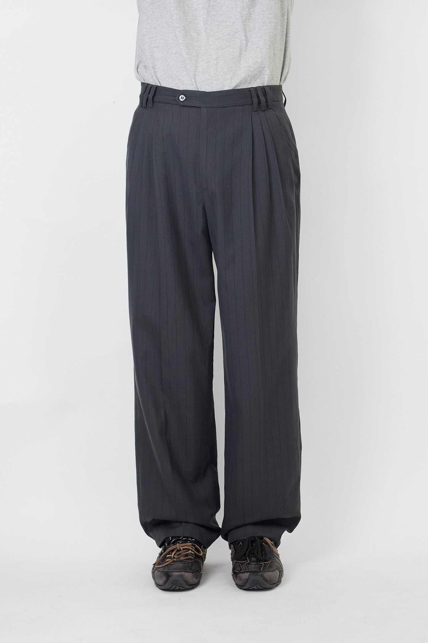 VINTAGE GRAY STRIPE WIDE PANTS