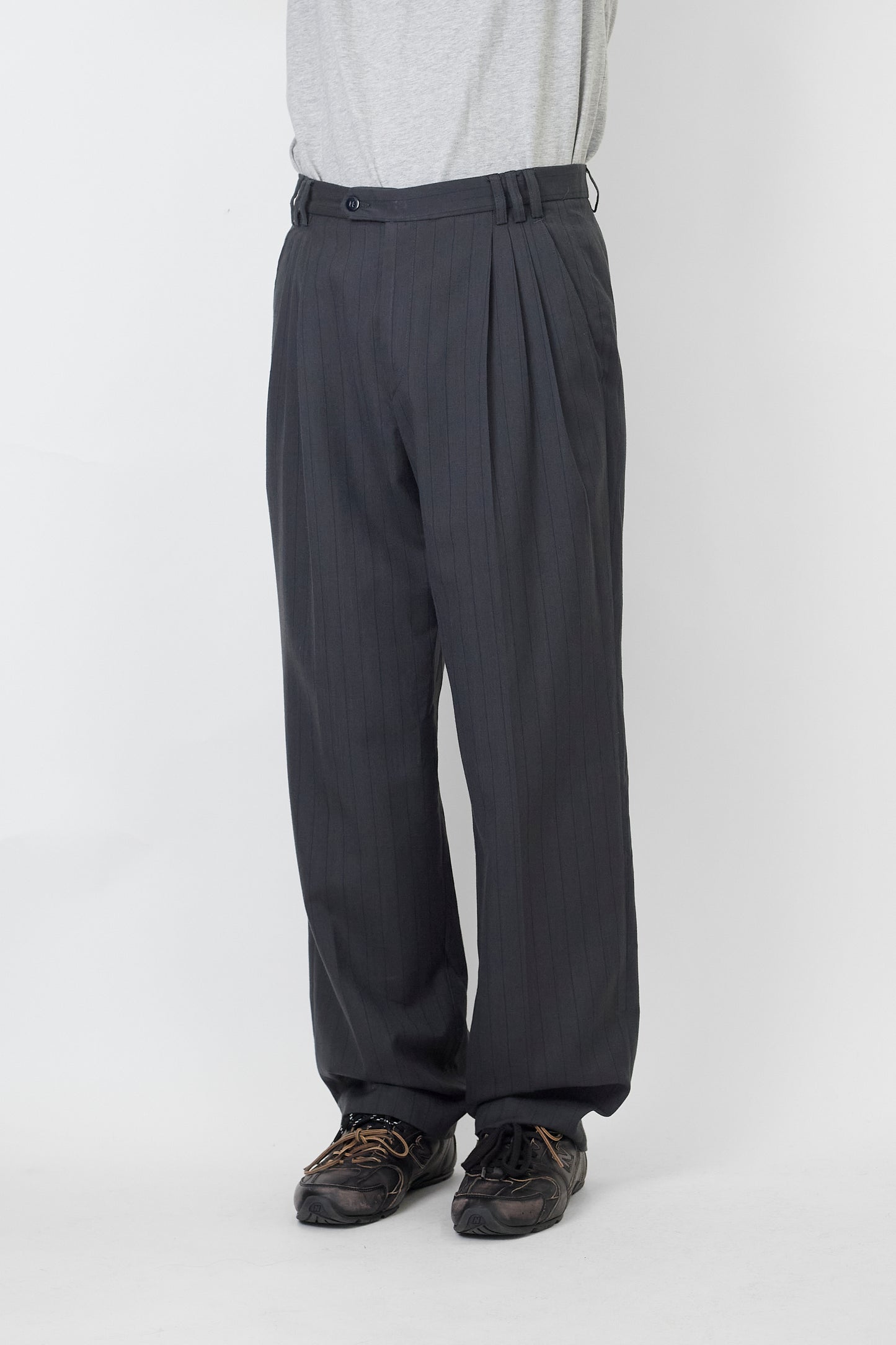 VINTAGE GRAY STRIPE WIDE PANTS