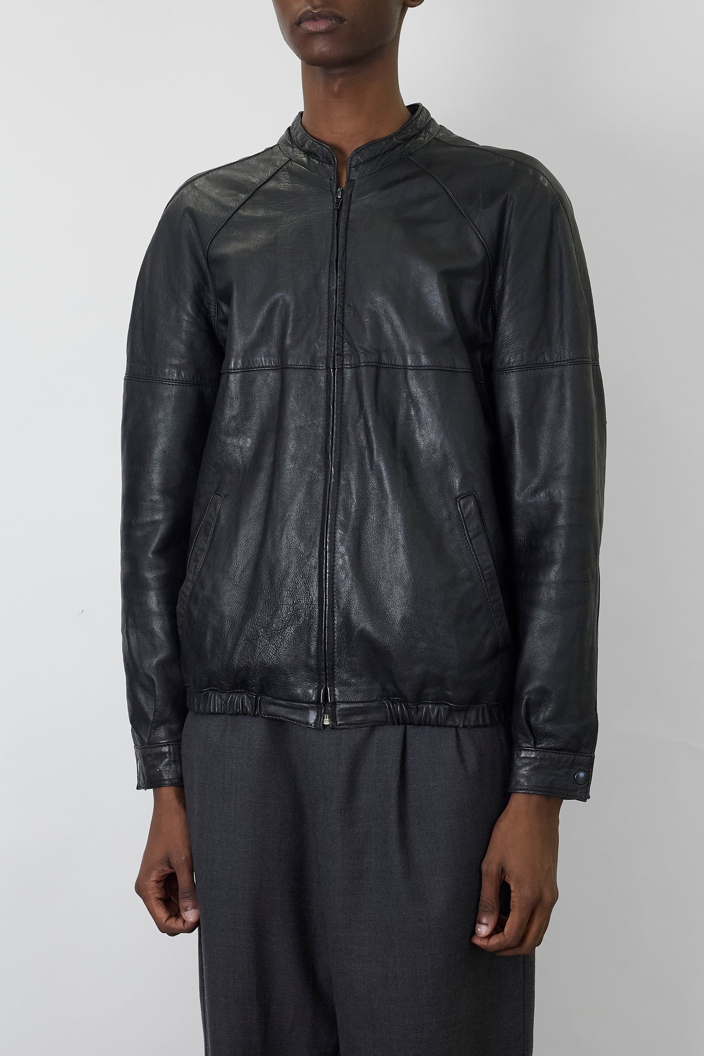 VINTAGE BLACK LEATHER SHORT JACKET