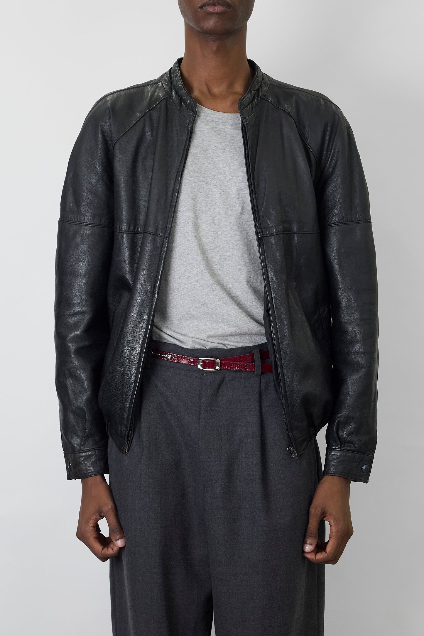 VINTAGE BLACK LEATHER SHORT JACKET