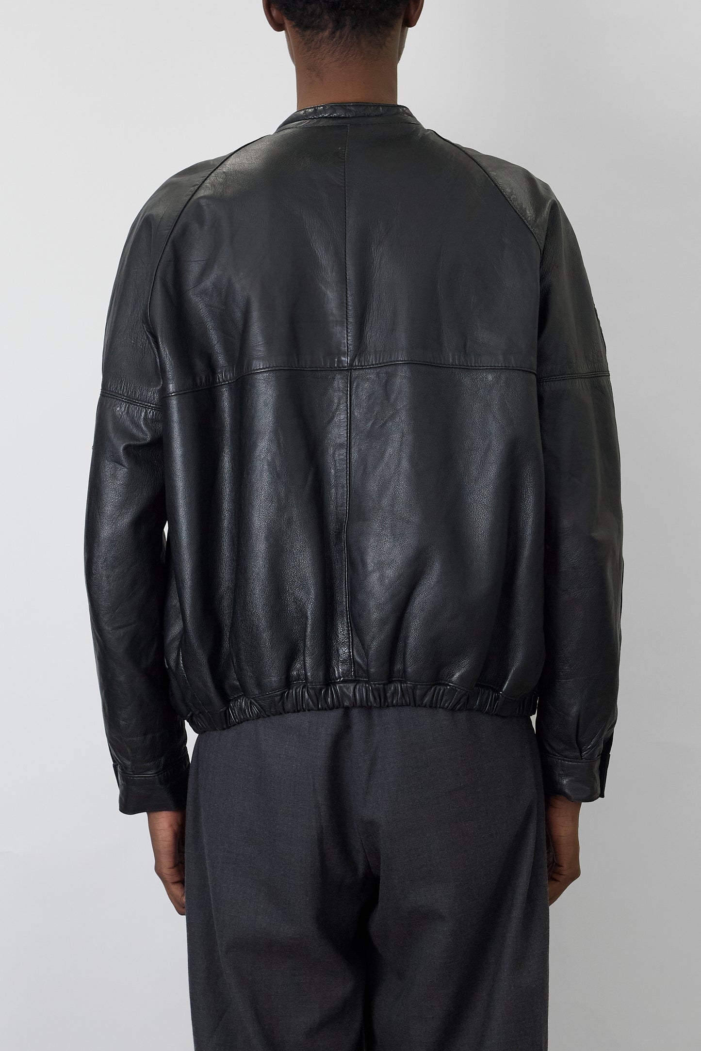 VINTAGE BLACK LEATHER SHORT JACKET