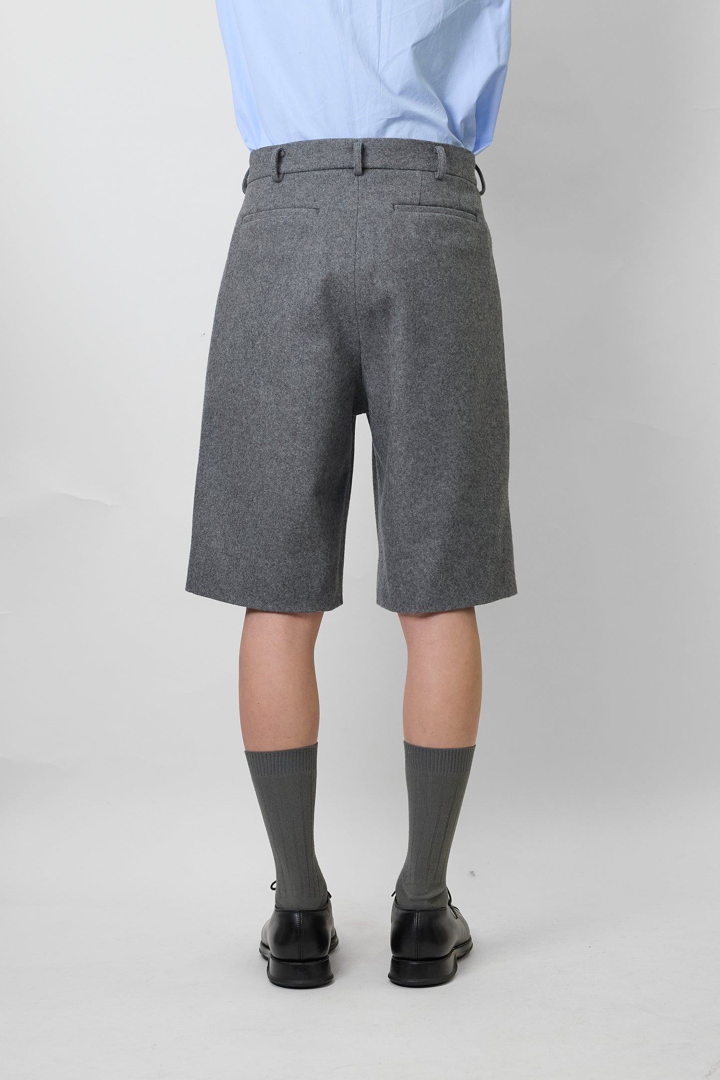 NTRUL MELTON WIDE SHORTS LIGHT GRAY