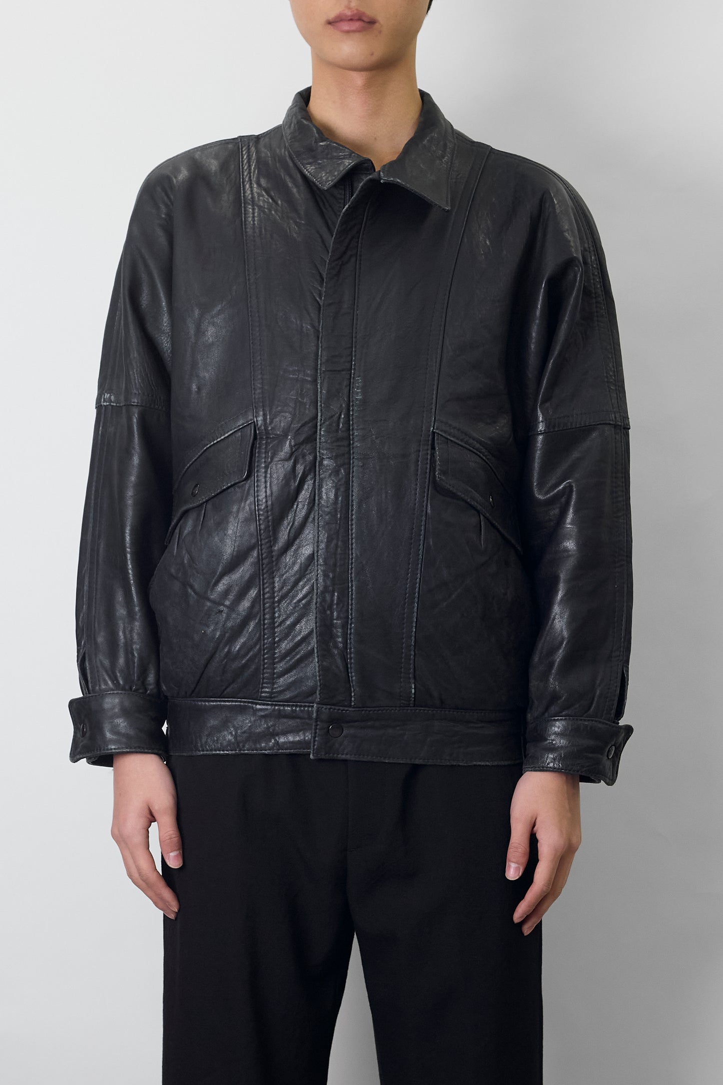 VINTAGE NAVY LEATHER SHORT JACKET MADE IN SPAIN