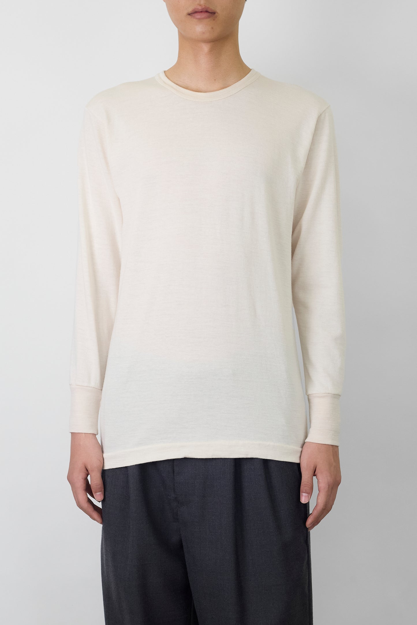 VINTAGE WHITE WOOL KINT