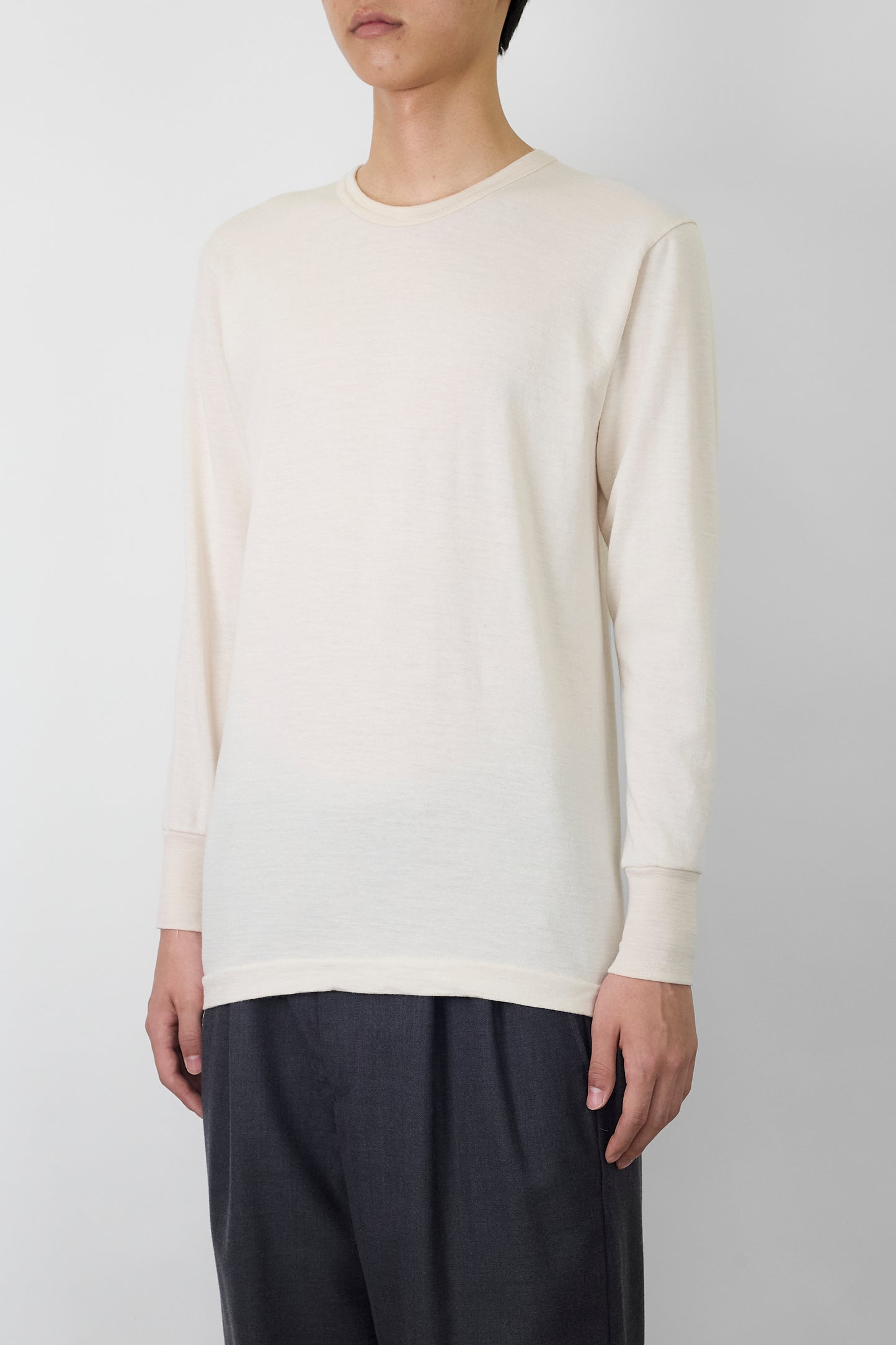 VINTAGE WHITE WOOL KINT
