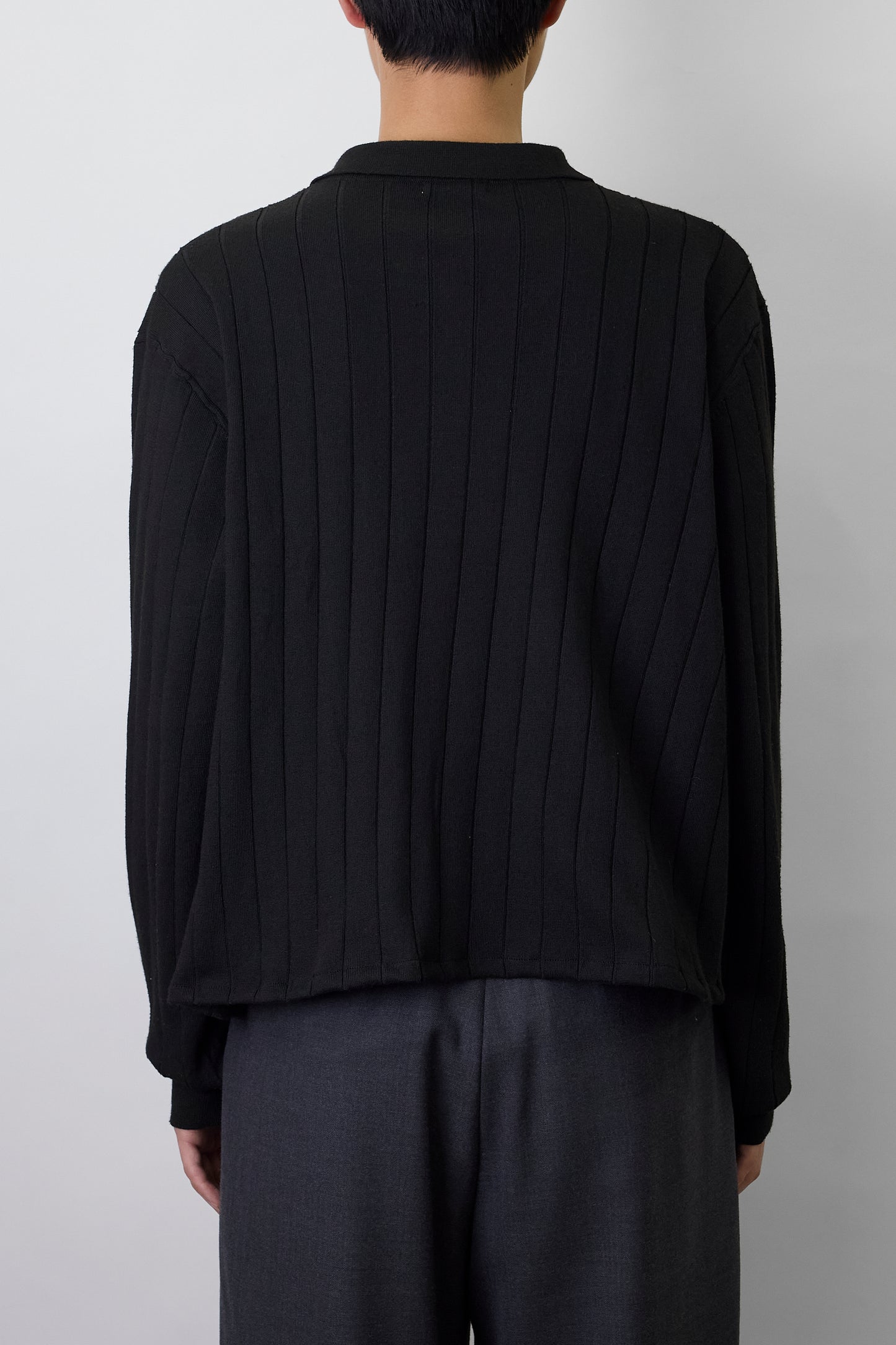 VINTAGE BLACK SHORT KNIT SHIRT