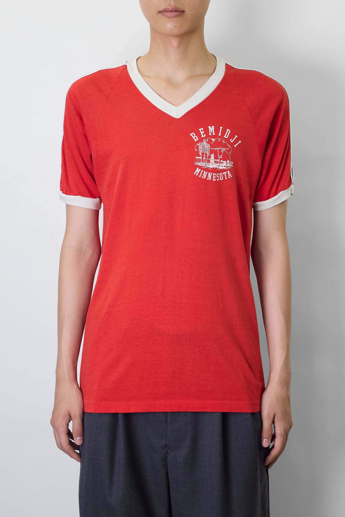 VINTAGE RED WHITE V NECK TEE SHIRT