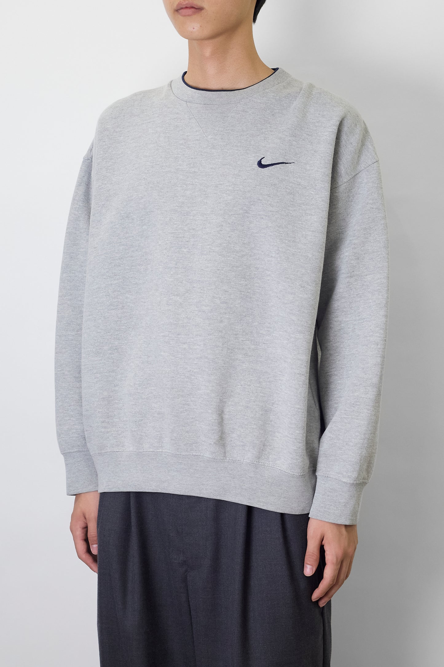 NIKE GRAY SWEAT SHIRT