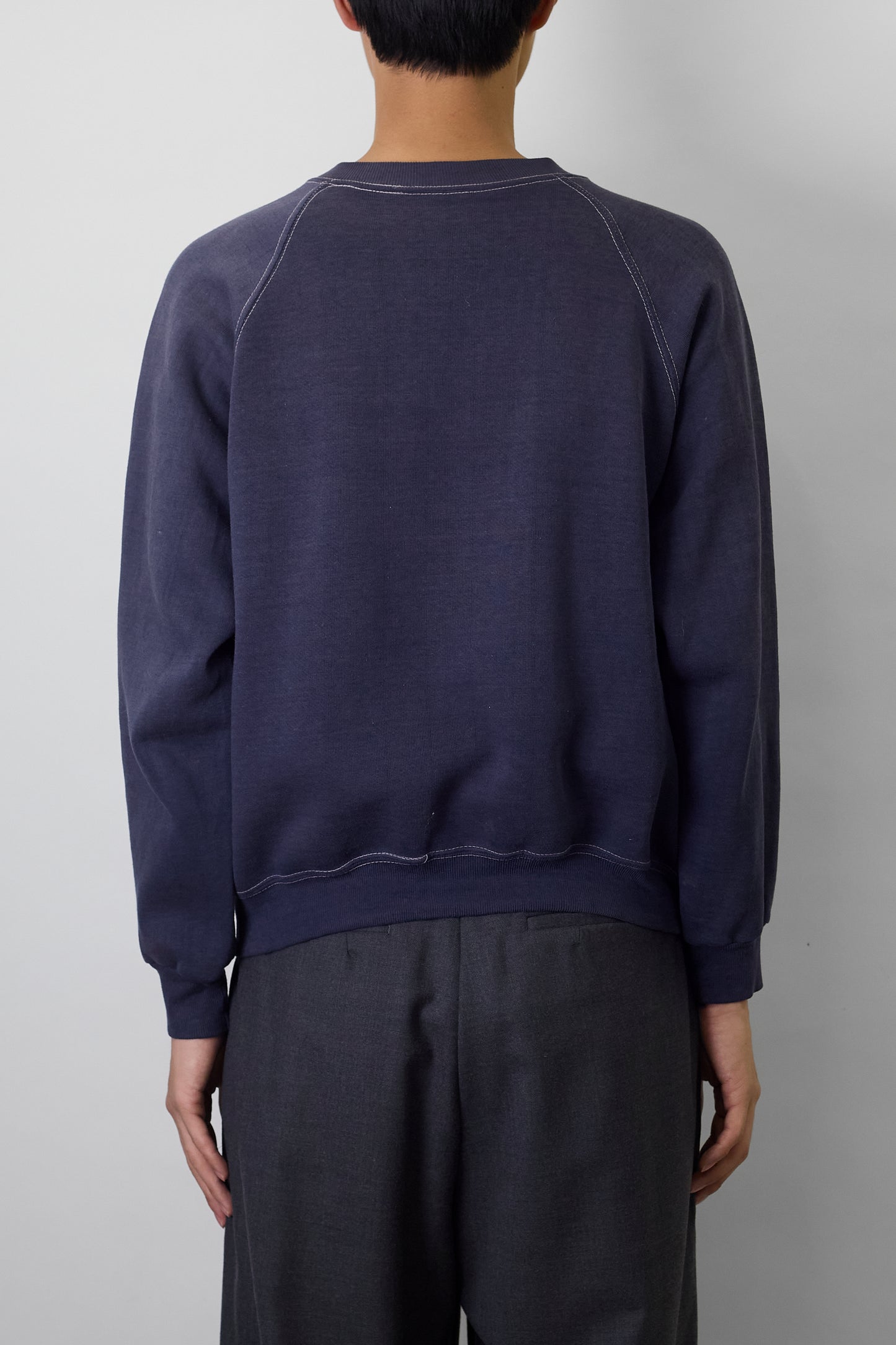 VINTAGE FADED NAVY SWEAT SHIRT MADE IN USA