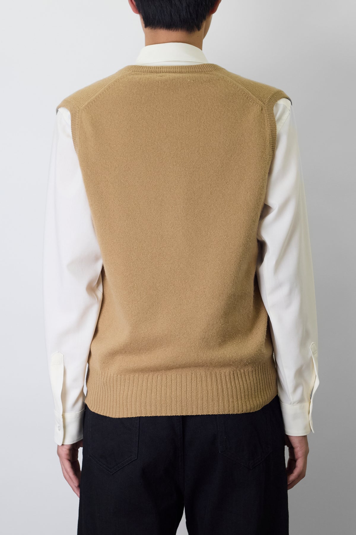 VINTAGE BEIGE CASHMERE KNIT VEST MADE IN SCOTLAND