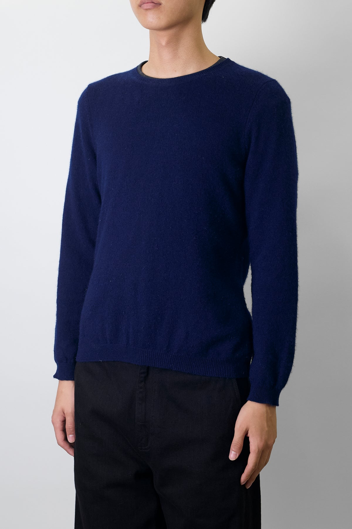 VINTAGE NAVY CASHMERE KNIT