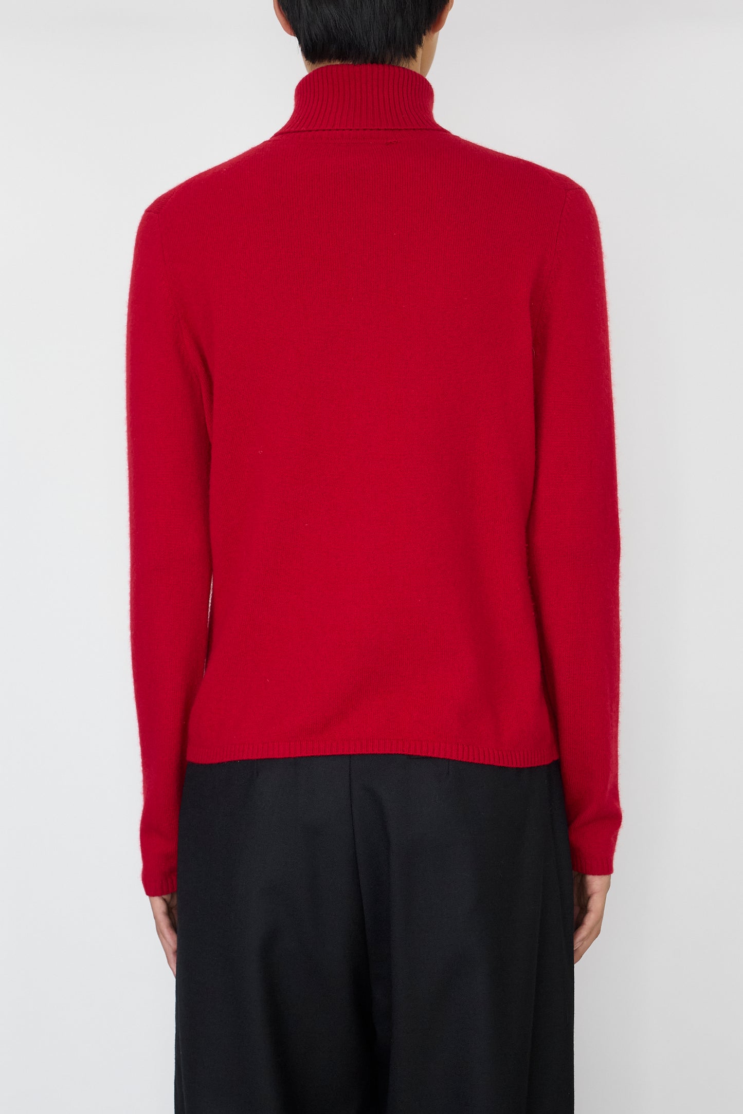 VINTAGE RED CASHMERE TURTLE NECK KNIT