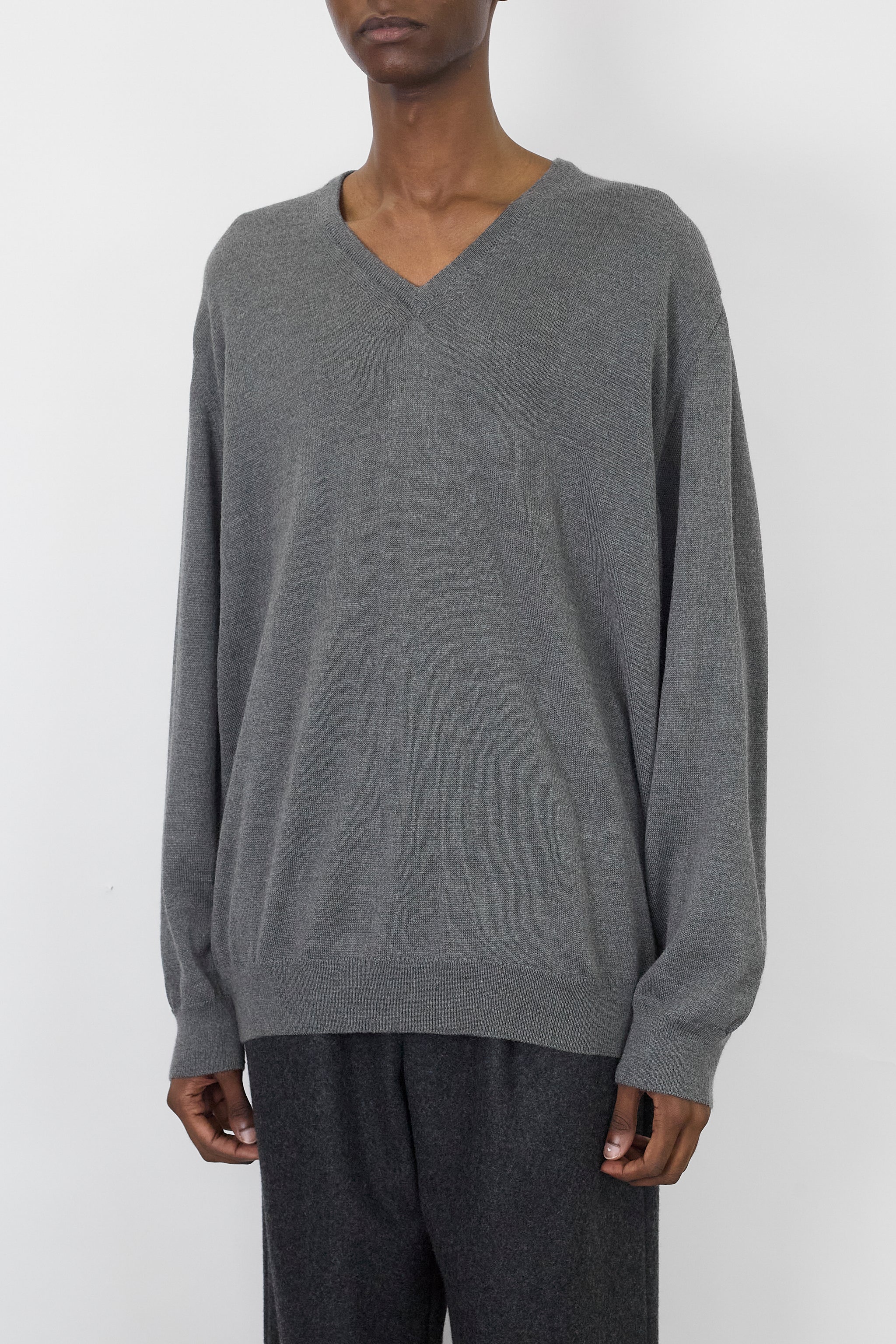 VINTAGE LIGHT GRAY V NECK KNIT MADE IN SPAIN – DISSONANCE