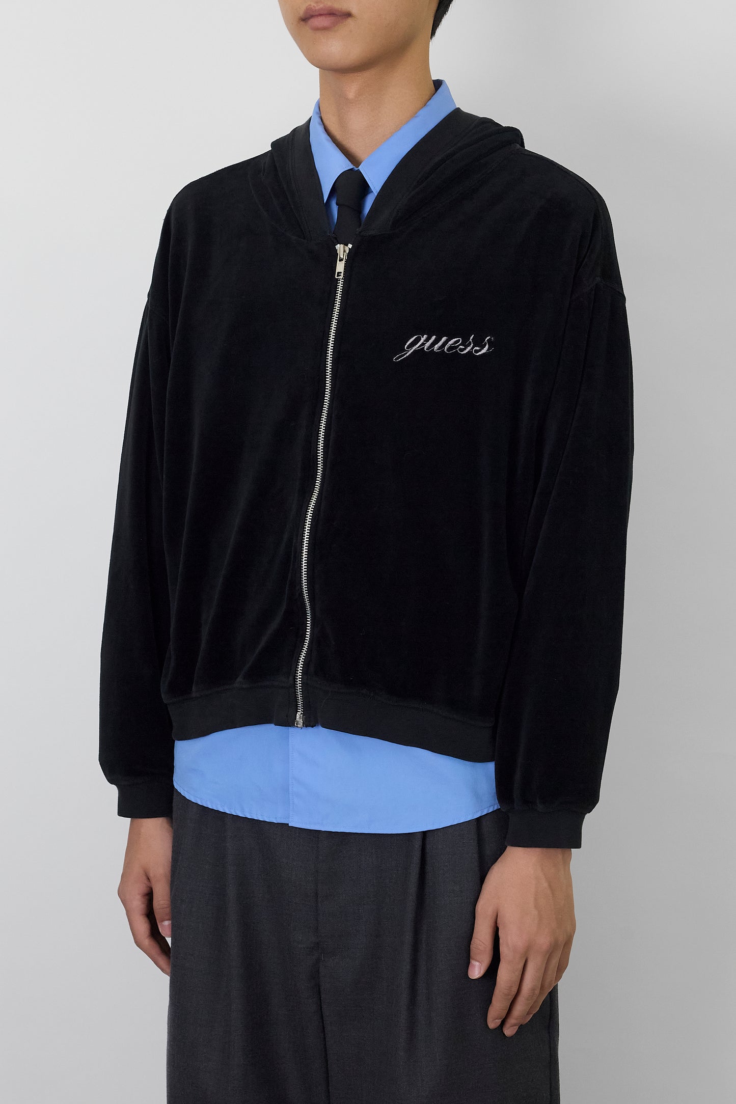 GUESS CROPPED BLACK COTTON ZIP UP HOODIE