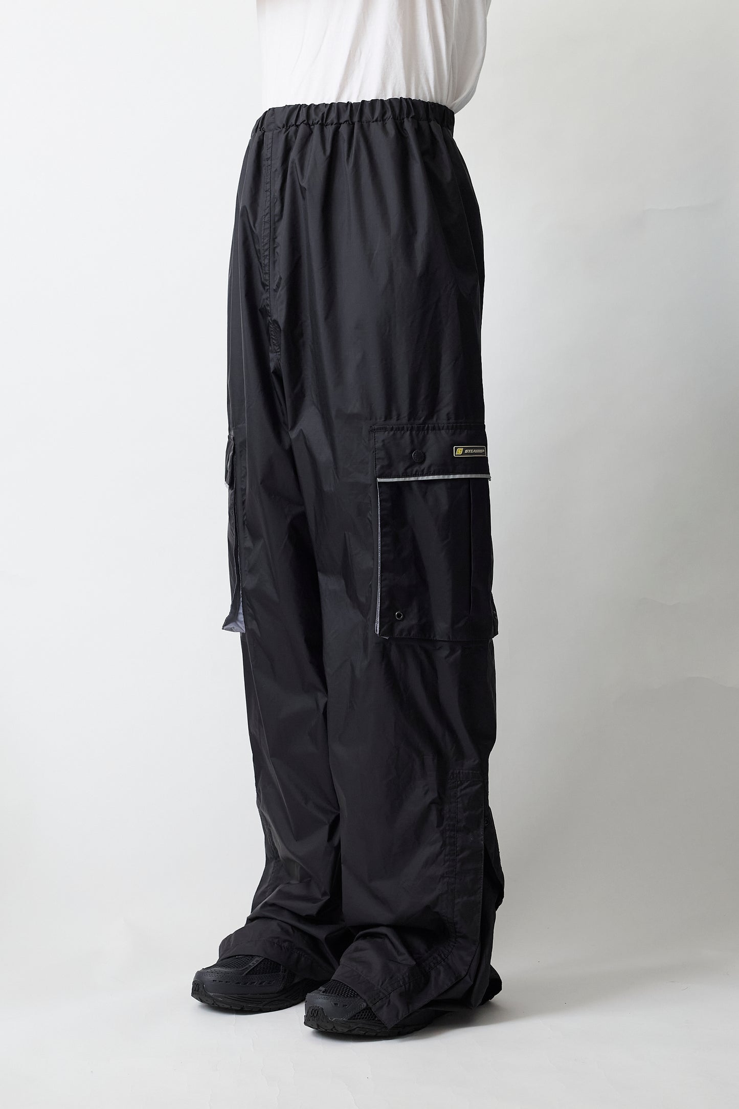 VINTAGE BLACK NYLON CARGO PANTS