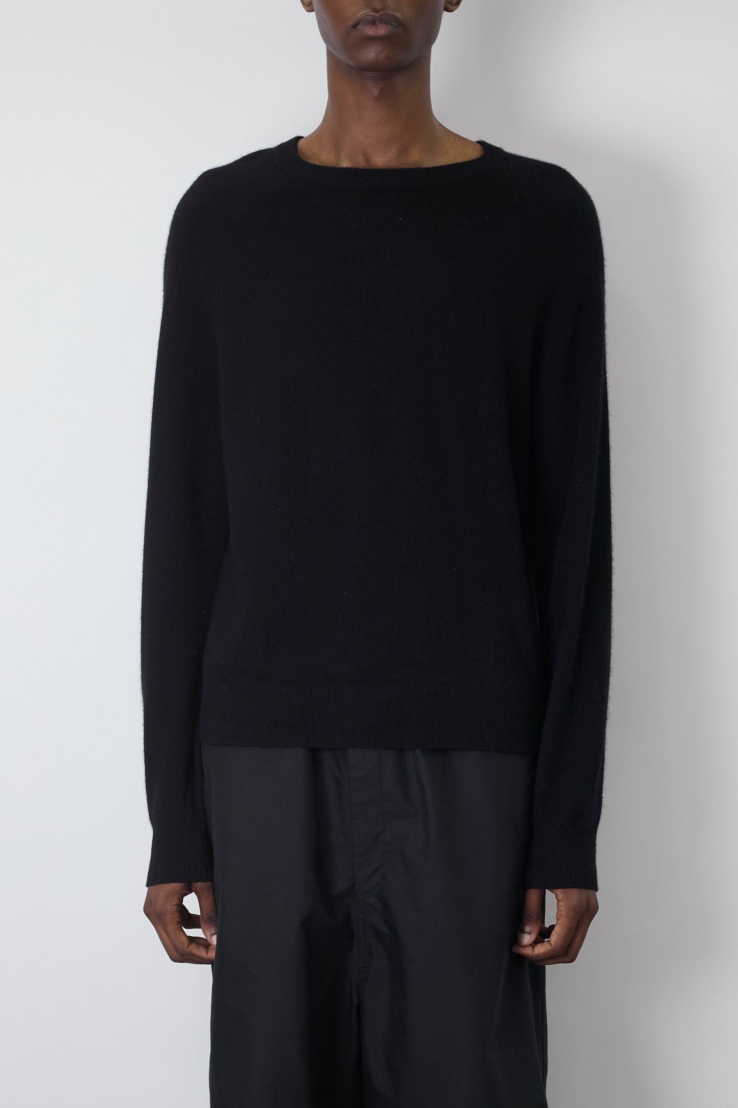 VINTAGE BLACK CASHMERE KNIT