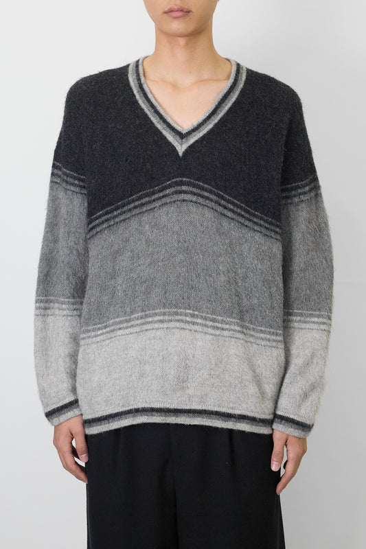VINTAGE GRAY BLACK ALPACA V NECK  KNIT