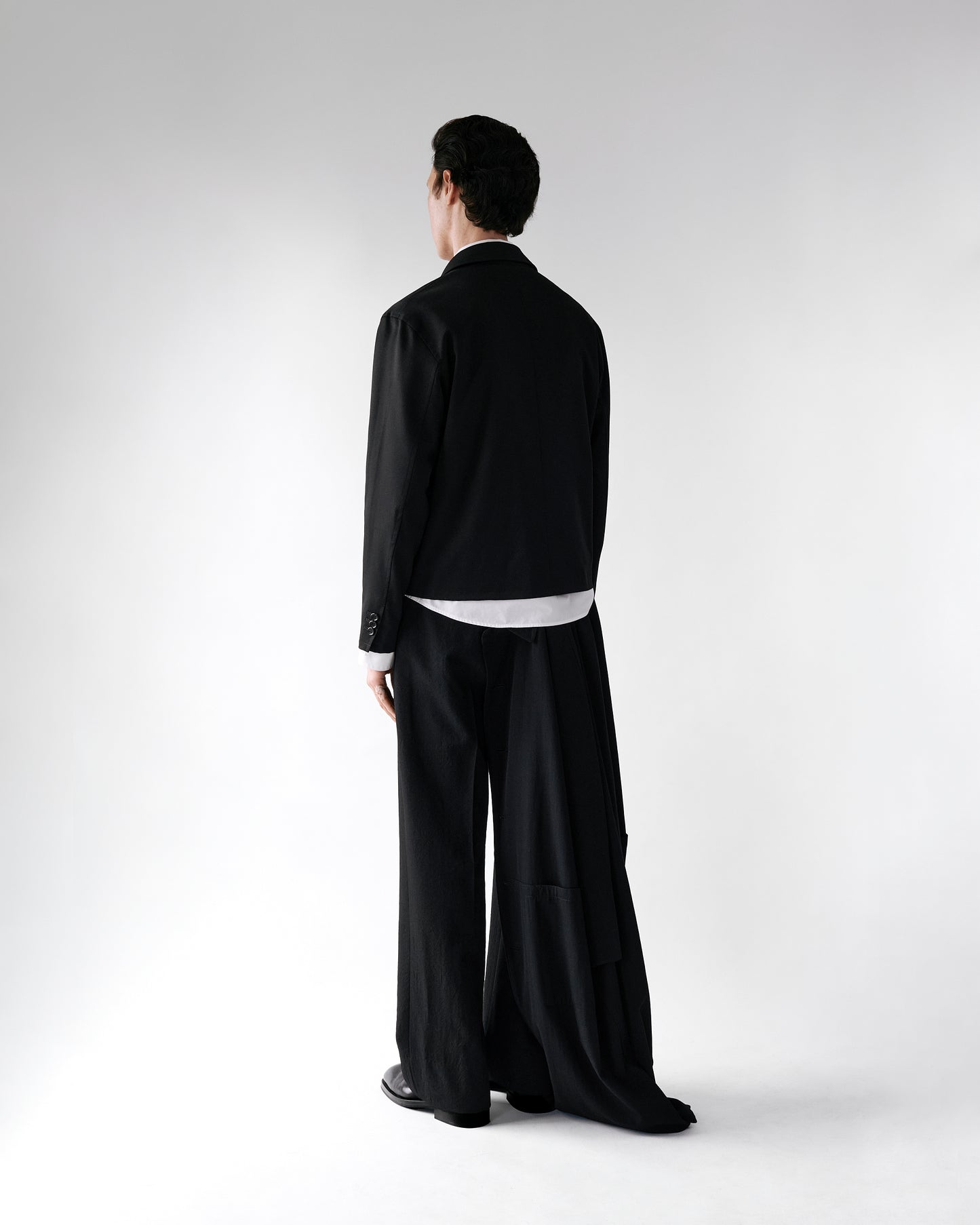 NTRUL MINIMAL JACKET BLACK