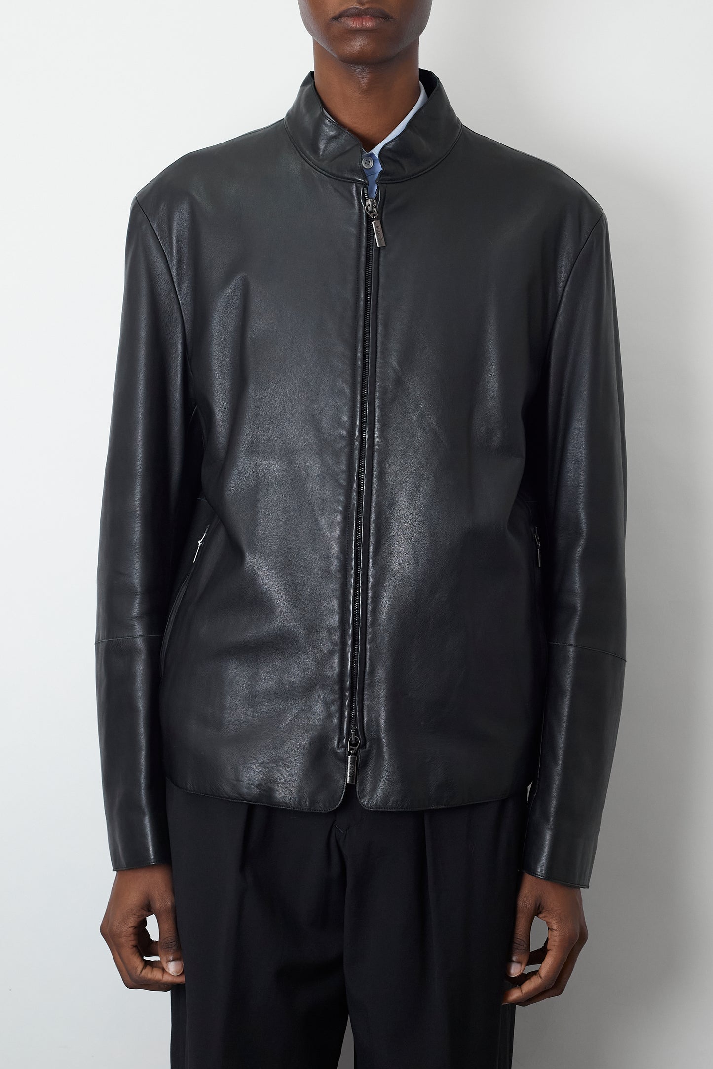 ARMANI COLLEZIONI BLACK LEATHER SHORT JACKET