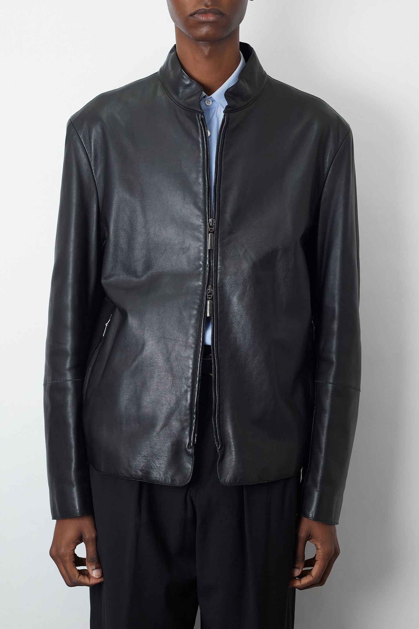 ARMANI COLLEZIONI BLACK LEATHER SHORT JACKET