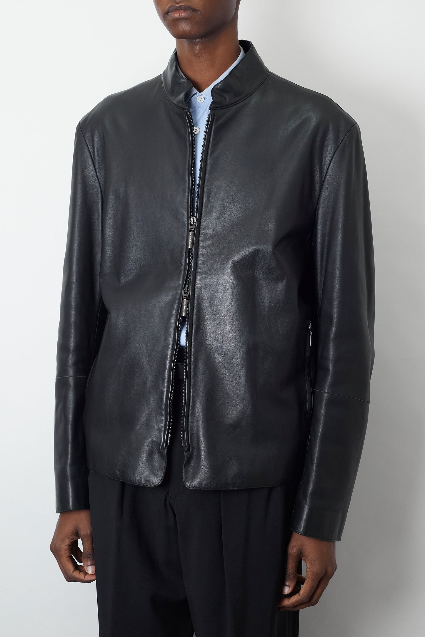 ARMANI COLLEZIONI BLACK LEATHER SHORT JACKET