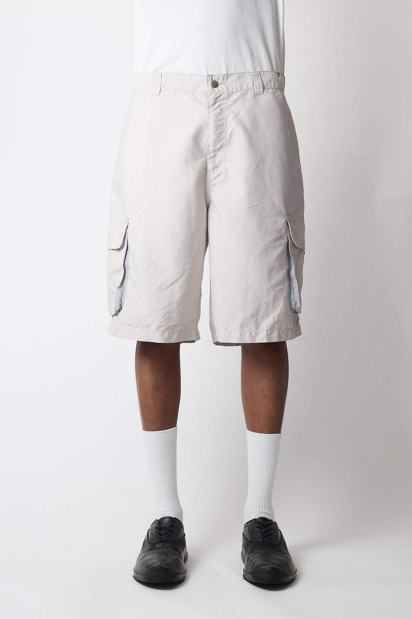 VINTAGE TECH WIDE CARGO SHORT PANTS