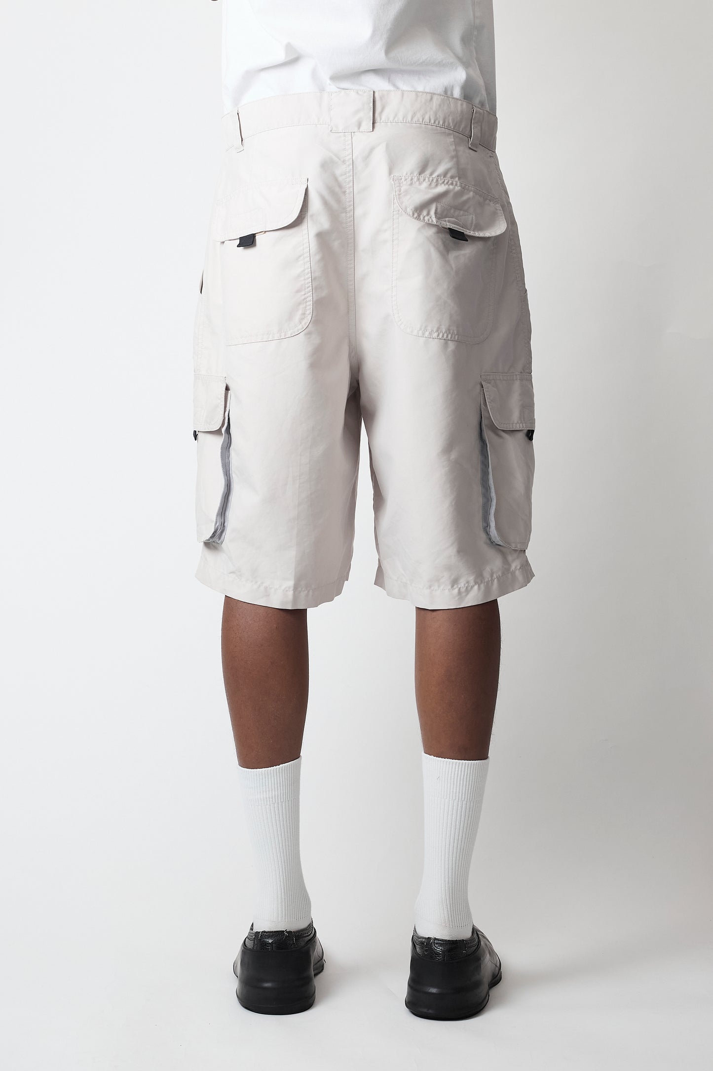 VINTAGE TECH WIDE CARGO SHORT PANTS