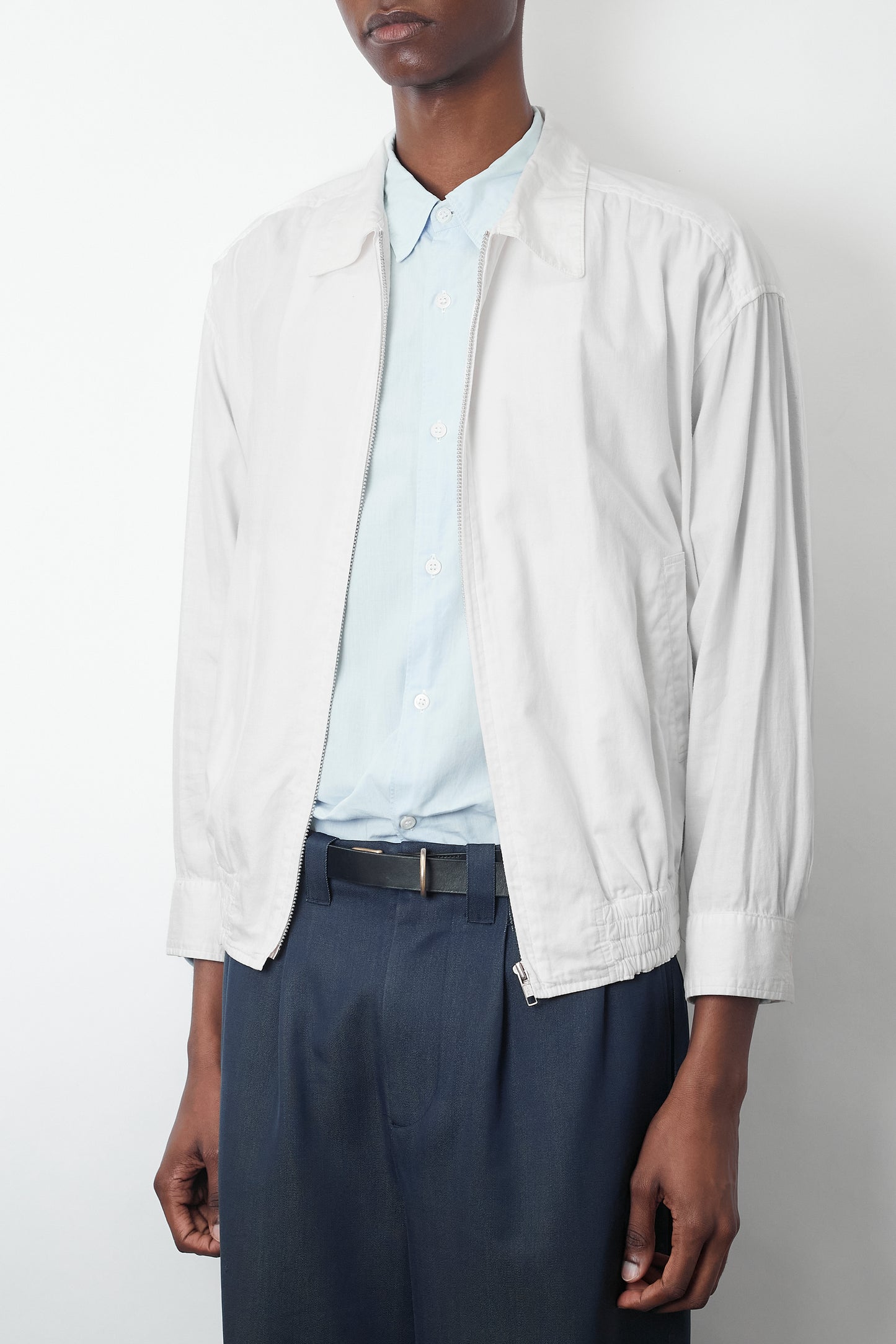 I.S. ISSEY MIYAKE WHITE ZIP UP SHORT JACKET