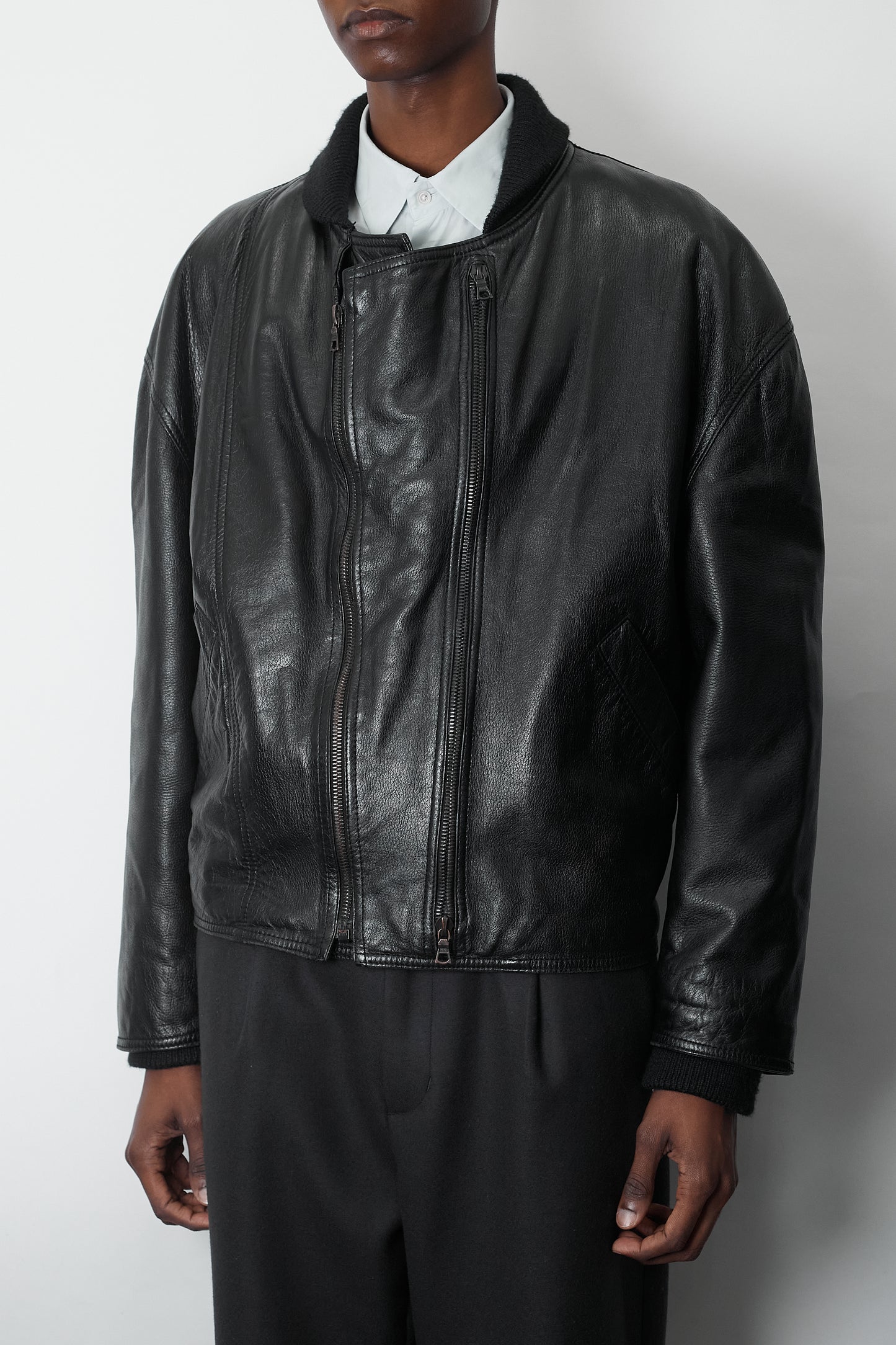 GIANNI VERSACE RUFFO LEATHER SHORT BOMBER JACKET