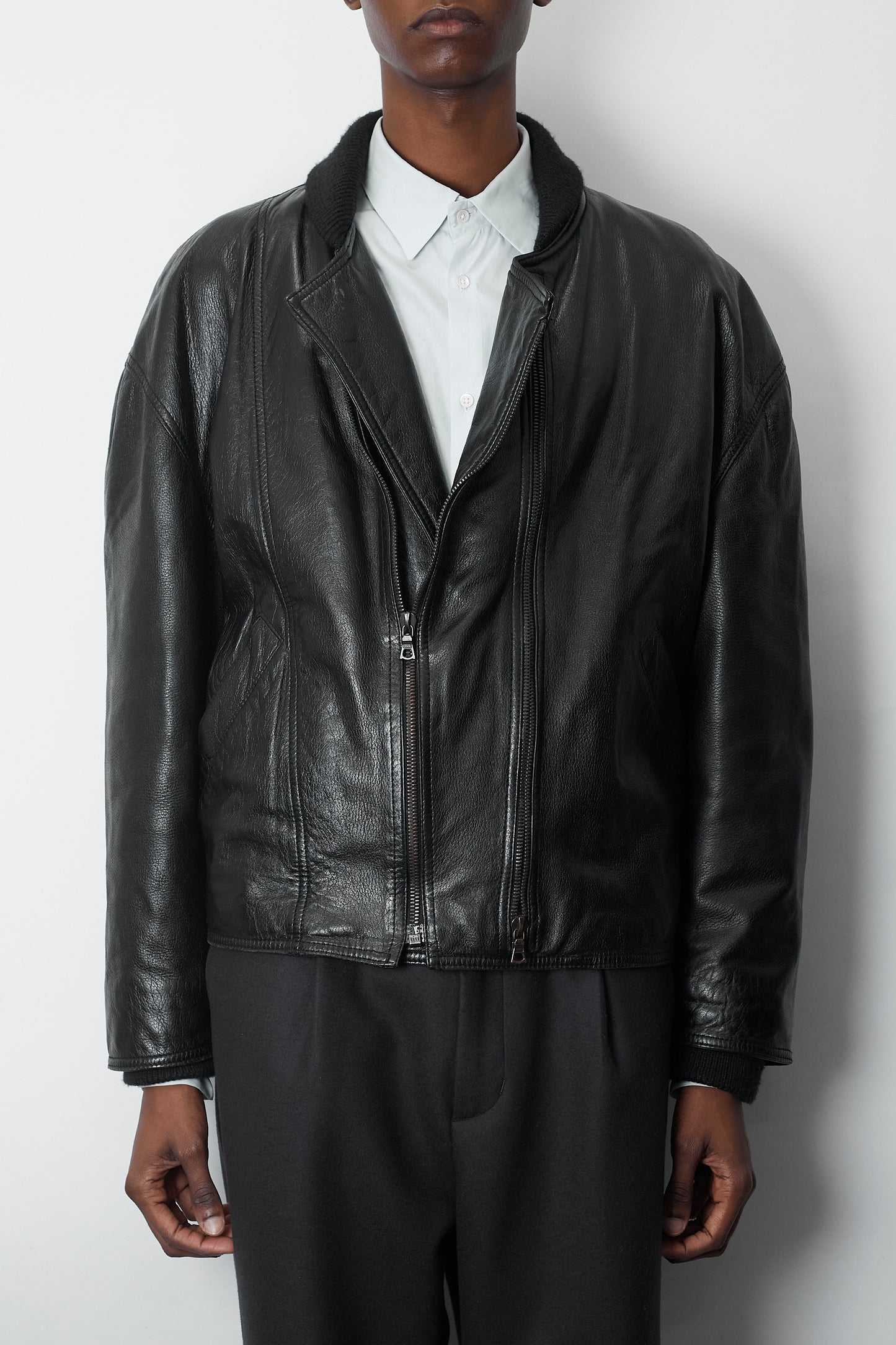 GIANNI VERSACE RUFFO LEATHER SHORT BOMBER JACKET