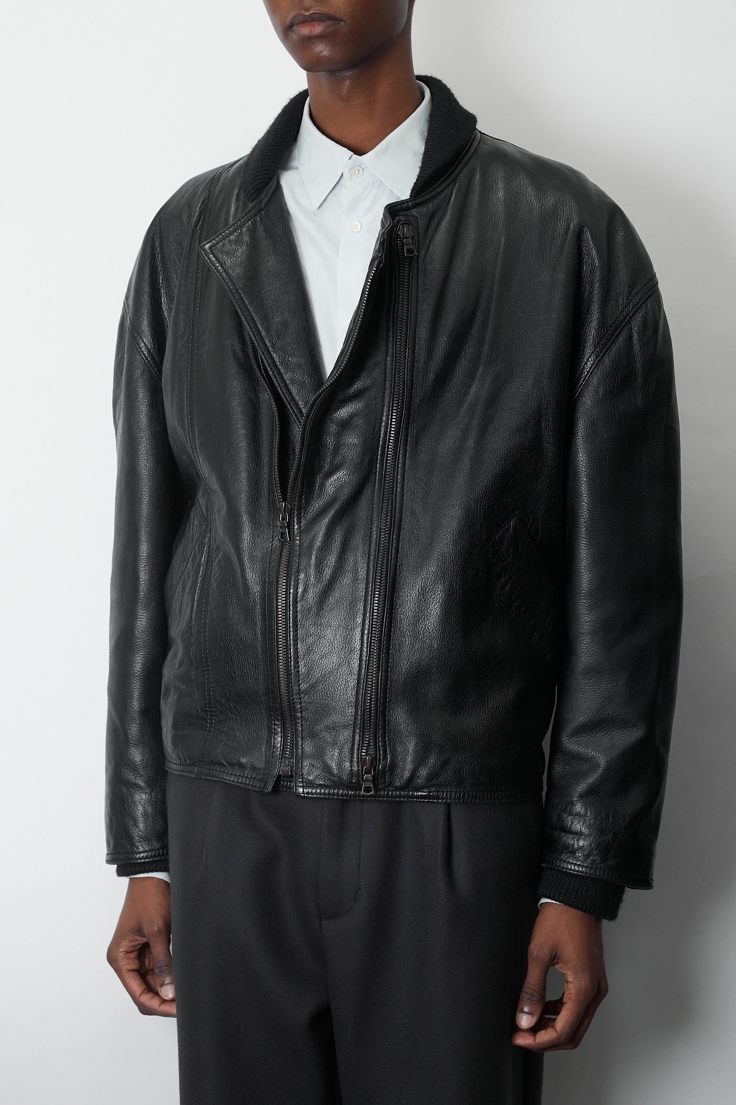 GIANNI VERSACE RUFFO LEATHER SHORT BOMBER JACKET